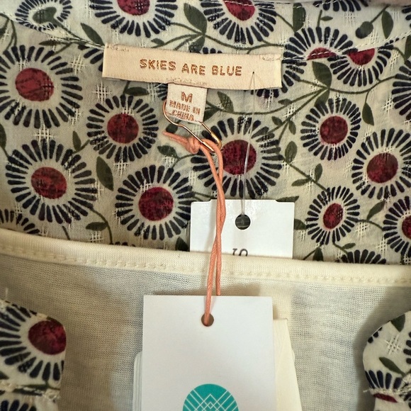 NWT Treeka split neck blouse M Stichfix - Picture 10 of 10